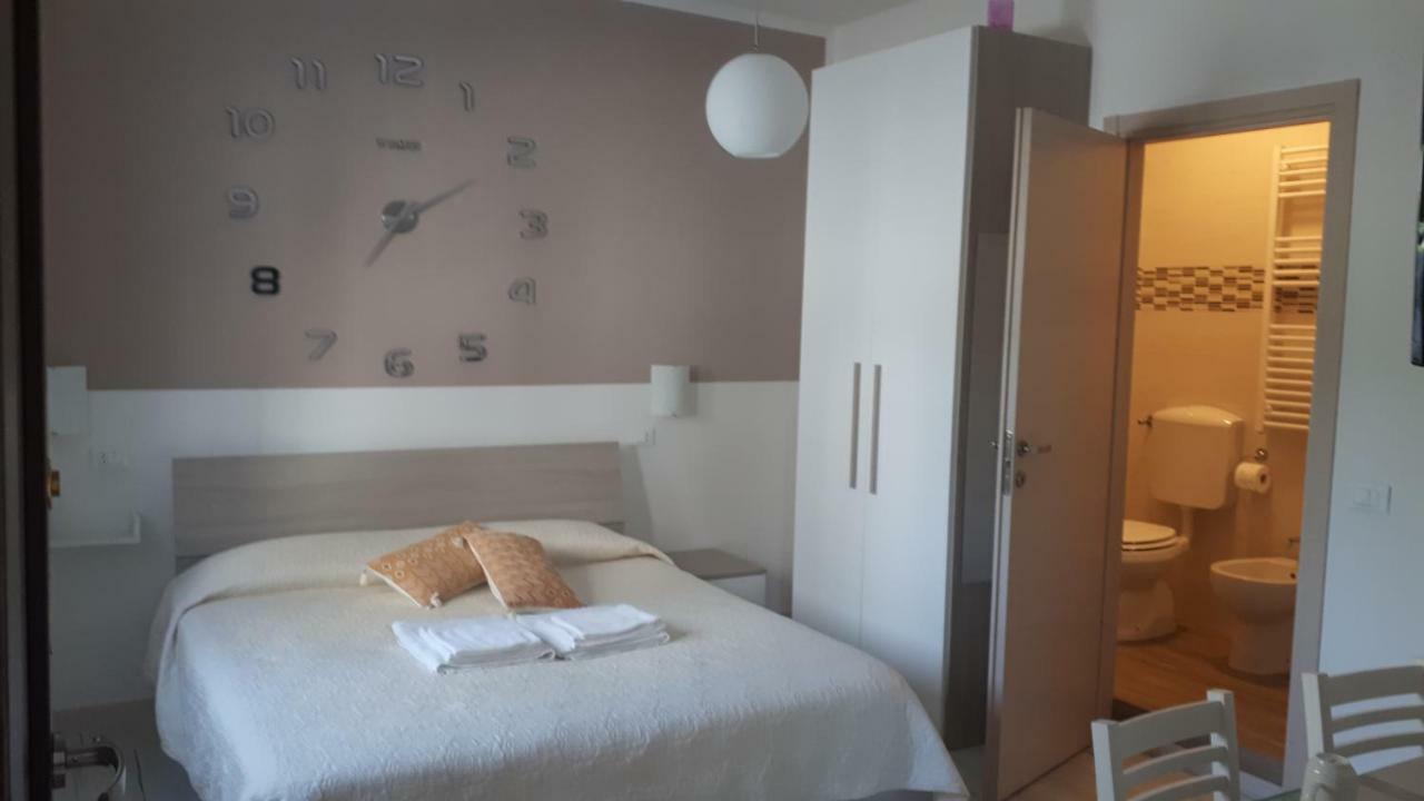 Le Camere Di Sabrina Con Bagno In Camera Sarzana Zewnętrze zdjęcie
